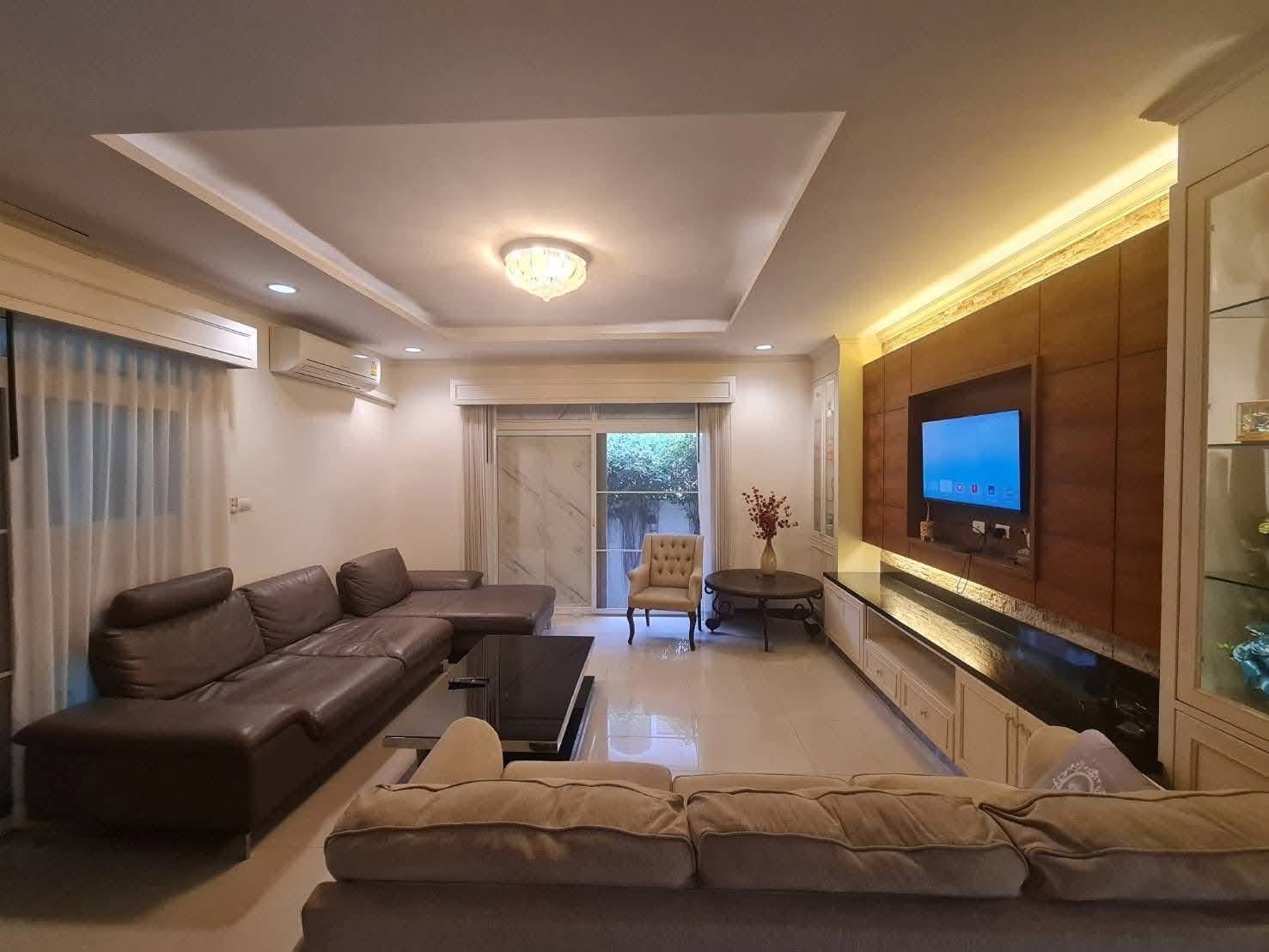 Central Park Hillside Pattaya 独栋别墅