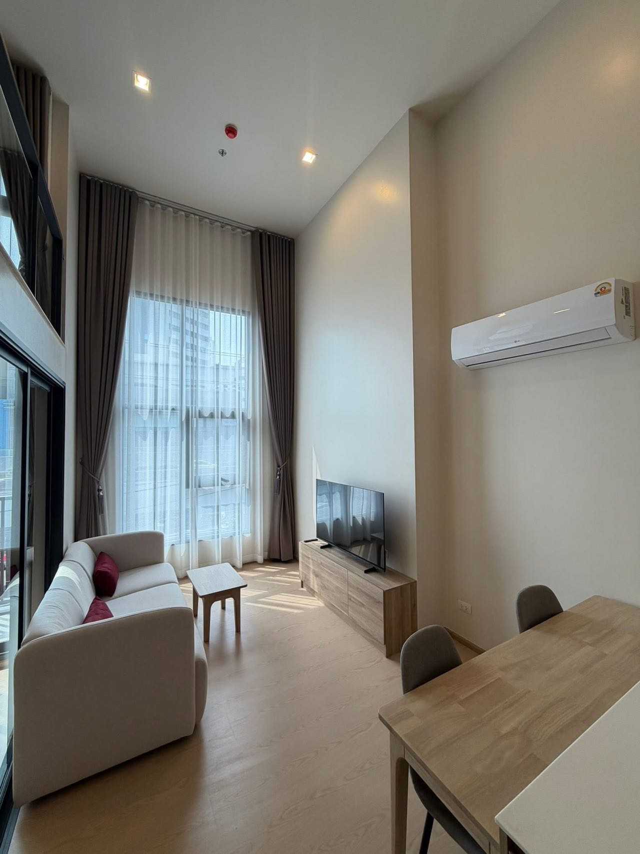 The Base Urban Rama9（复试）