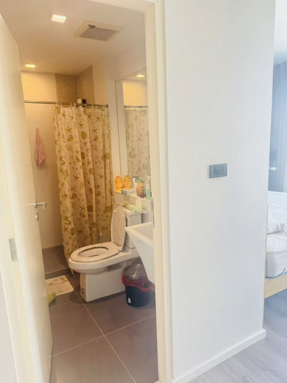 曼谷别墅的第三层，曼谷乍都节县