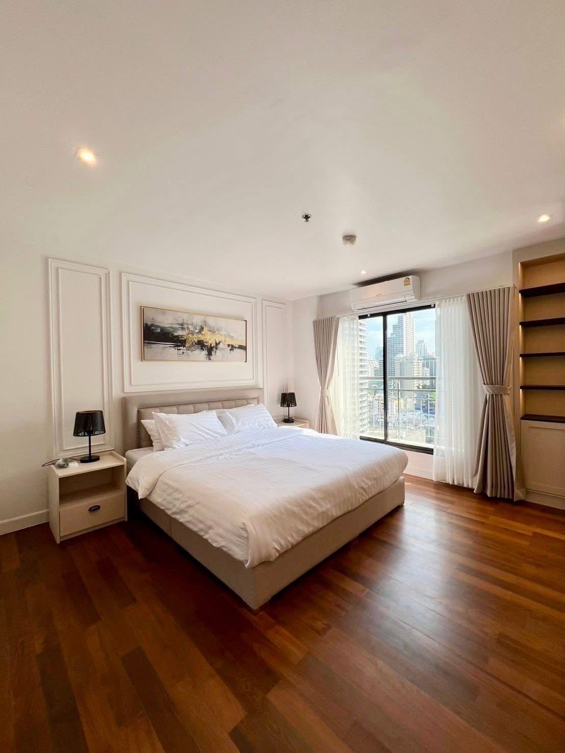 Liberty Park 2 , Sukhumvit 11