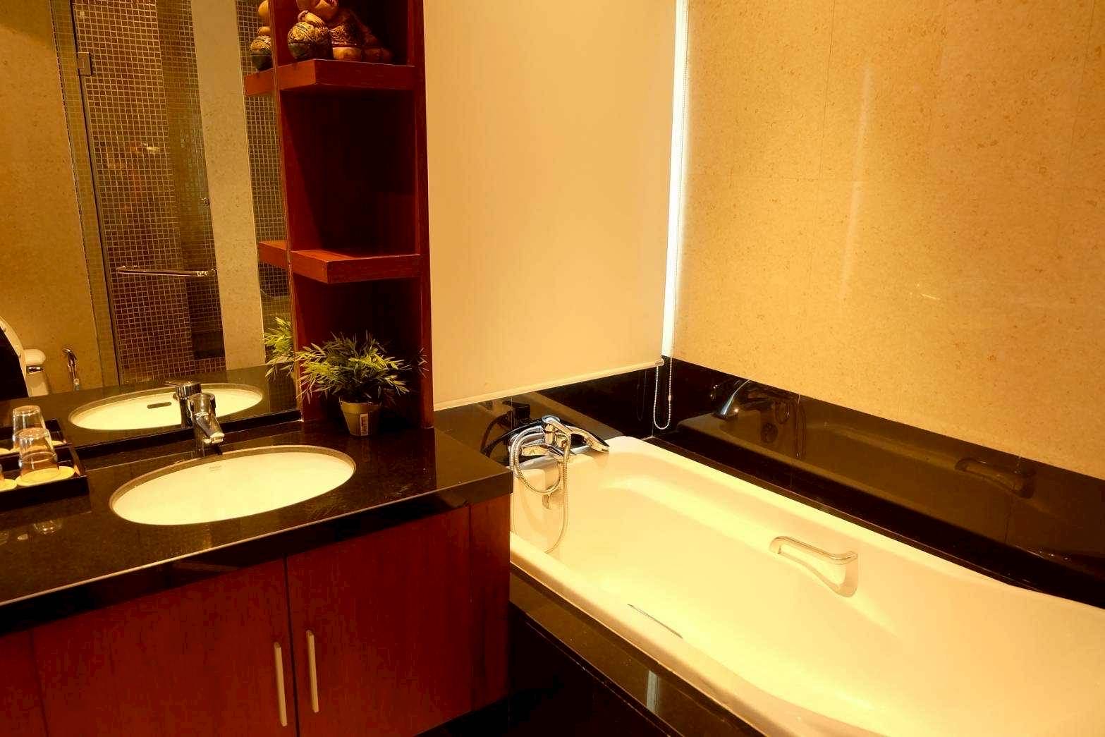 Royal Residence Park