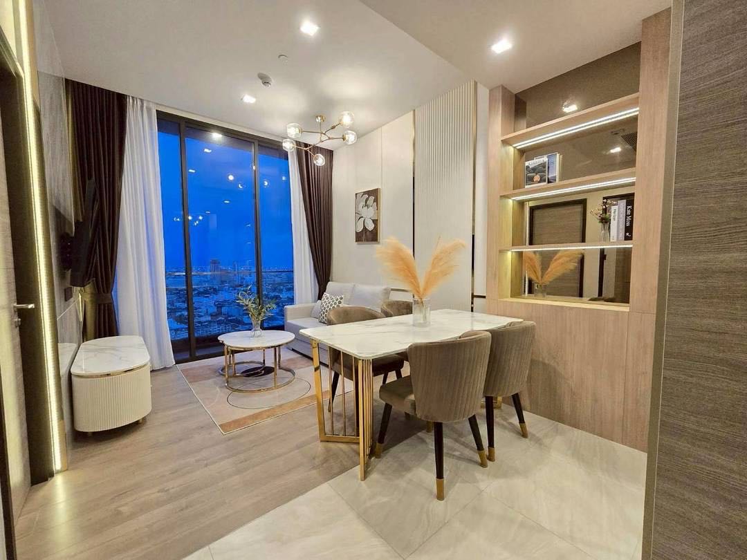 The Crest Park Residences