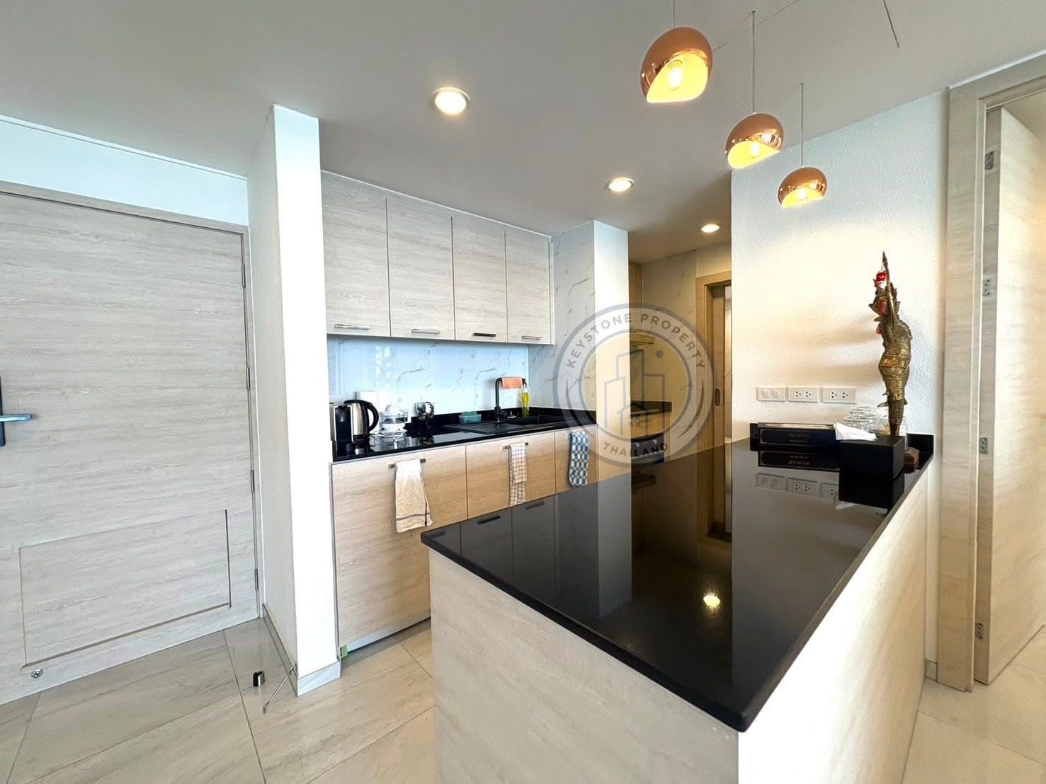 芭堤雅中天海滩 Grand Condotel