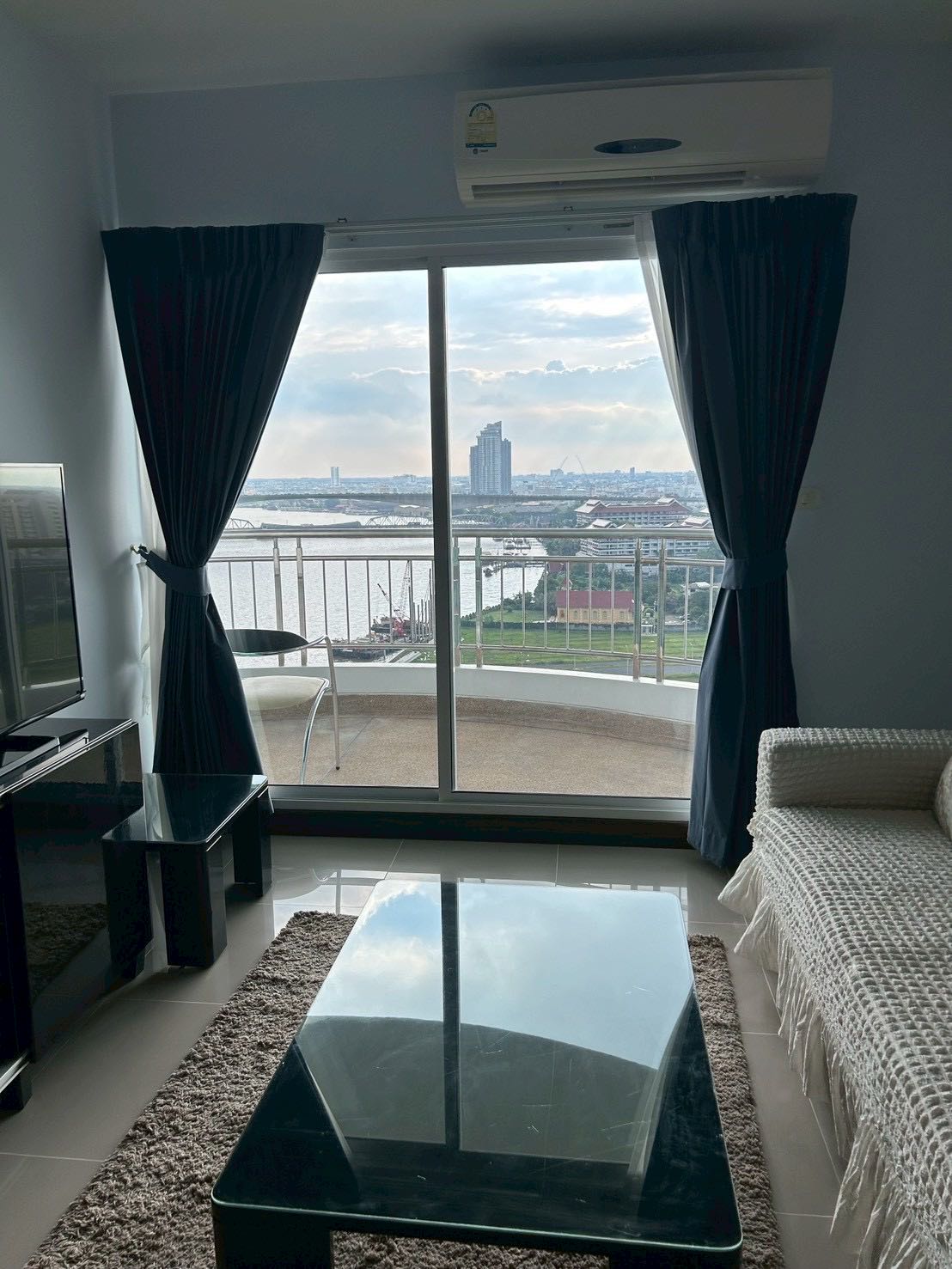 Supalai river resort 河景出租公寓