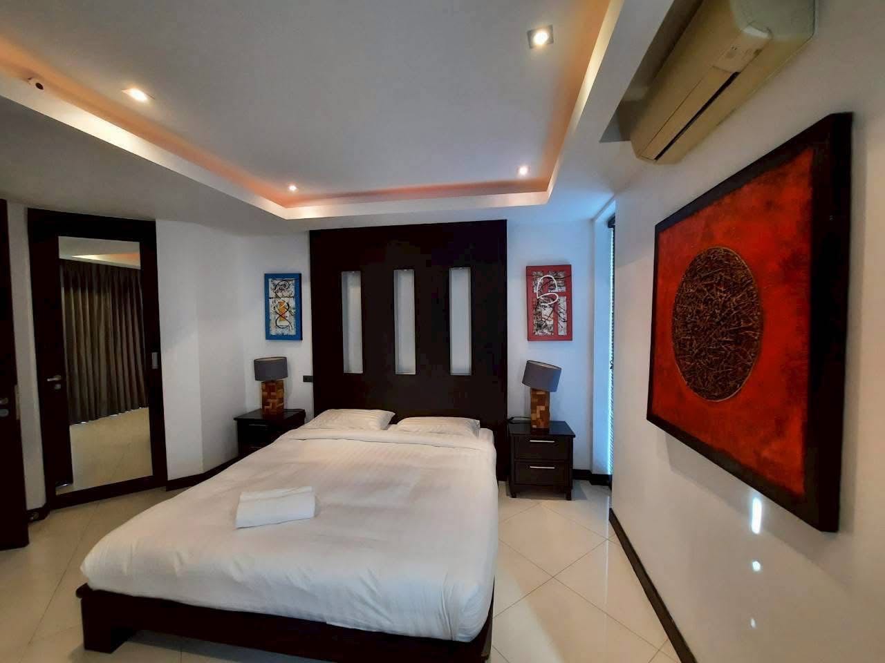 棕榈绿洲乔木提恩豪华泳池别墅出租：现代生活体验