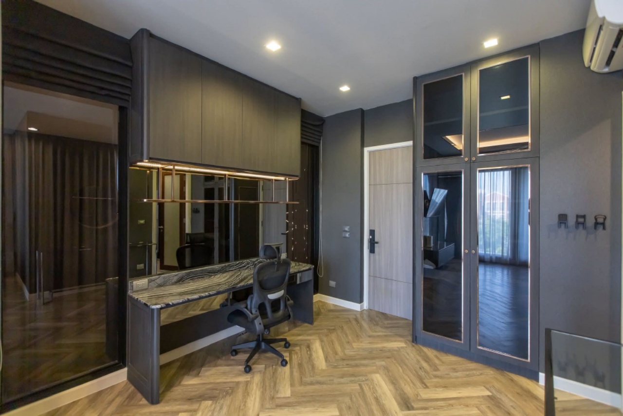 Artale Ekkamai-Ramintra 别墅