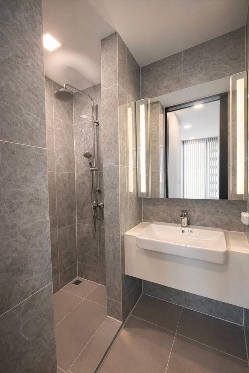 Condo Noble Around Ari