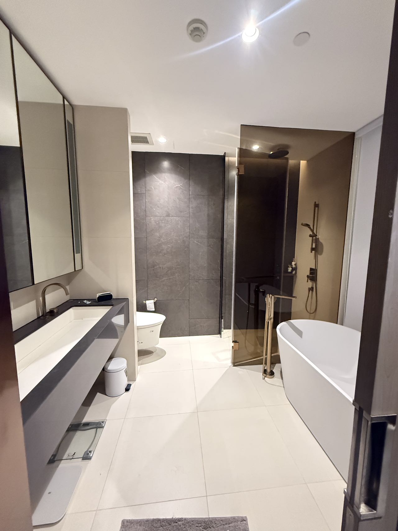 The Estelle Phrom Phong