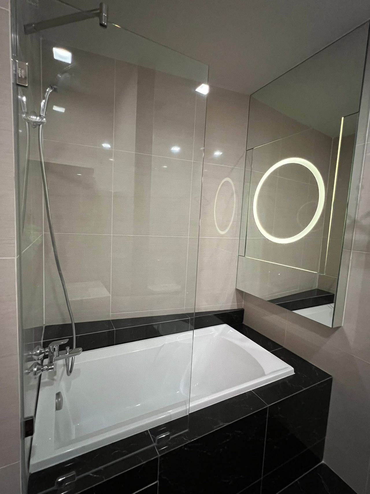 Park Origin Phrom Phong