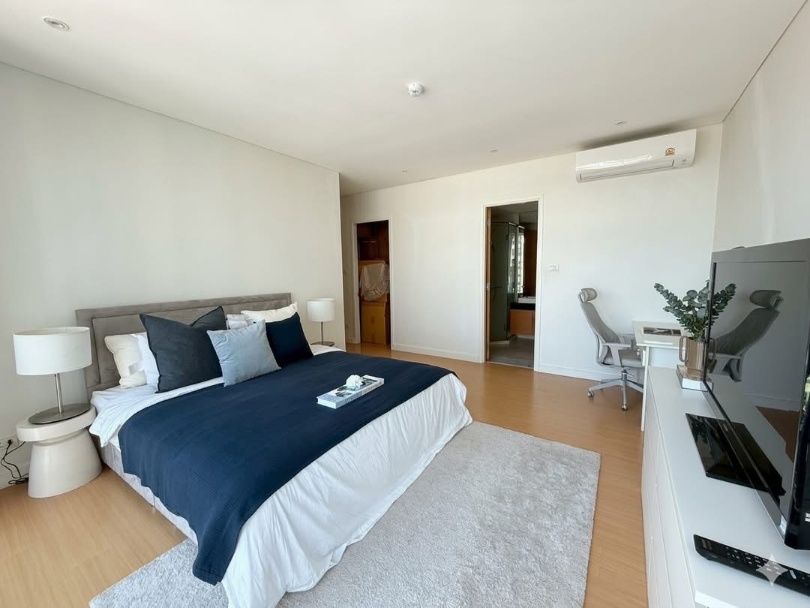 Fullerton Sukhumvit Luxe Condo in Ekkamai