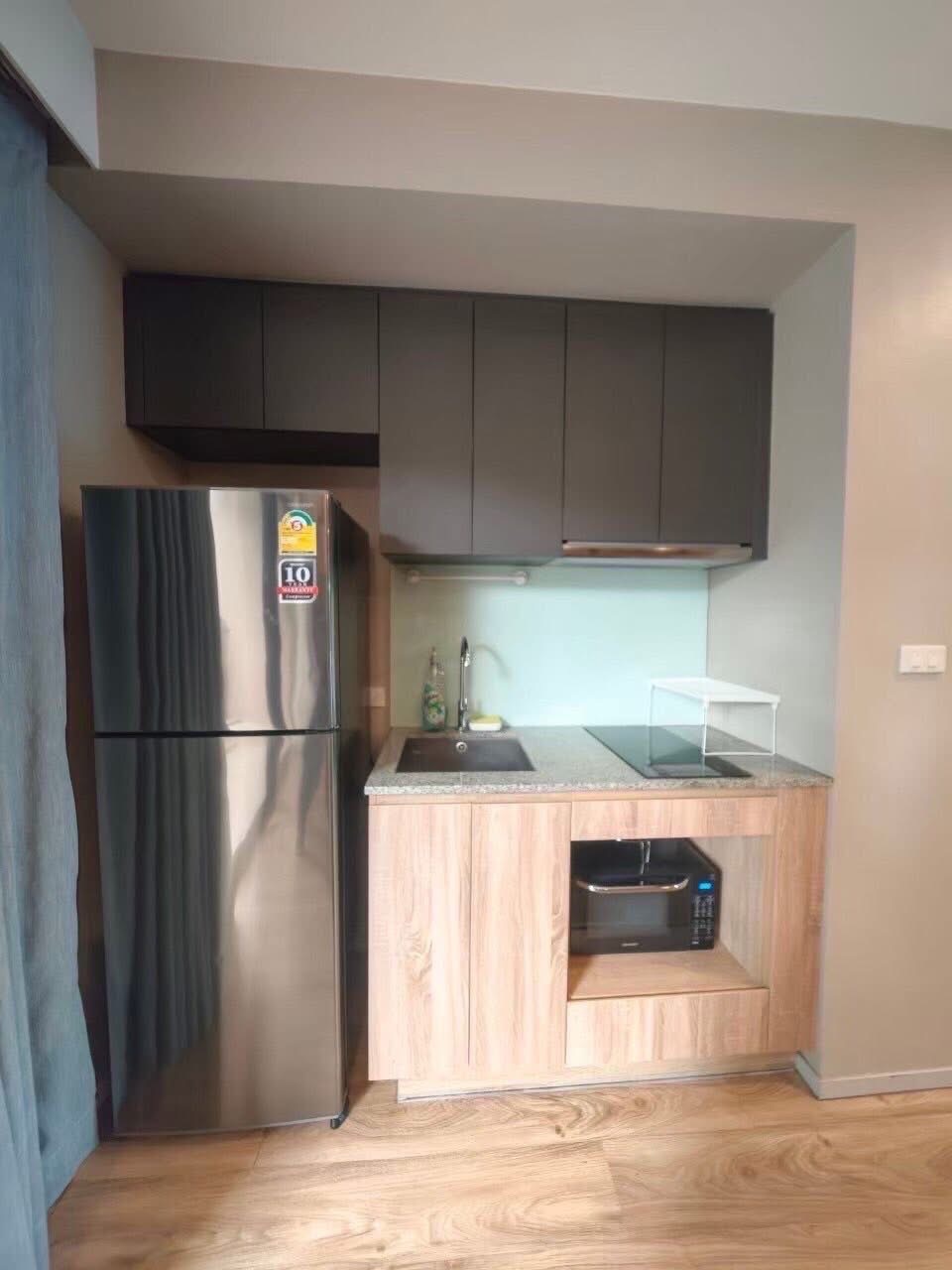 Blossom Sathorn Charoenrat