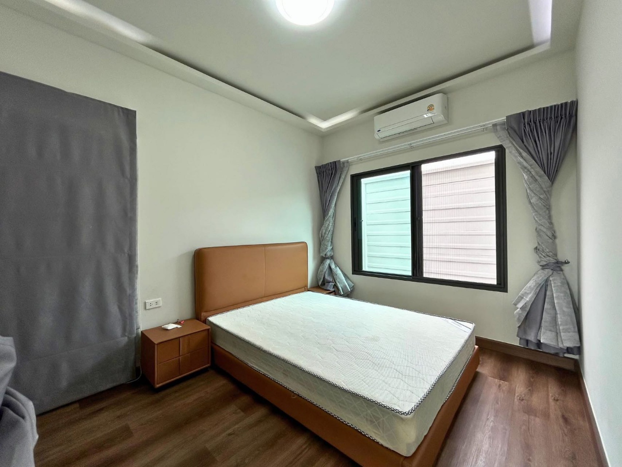 Grand Britania Rama9- KrungthepKreetha