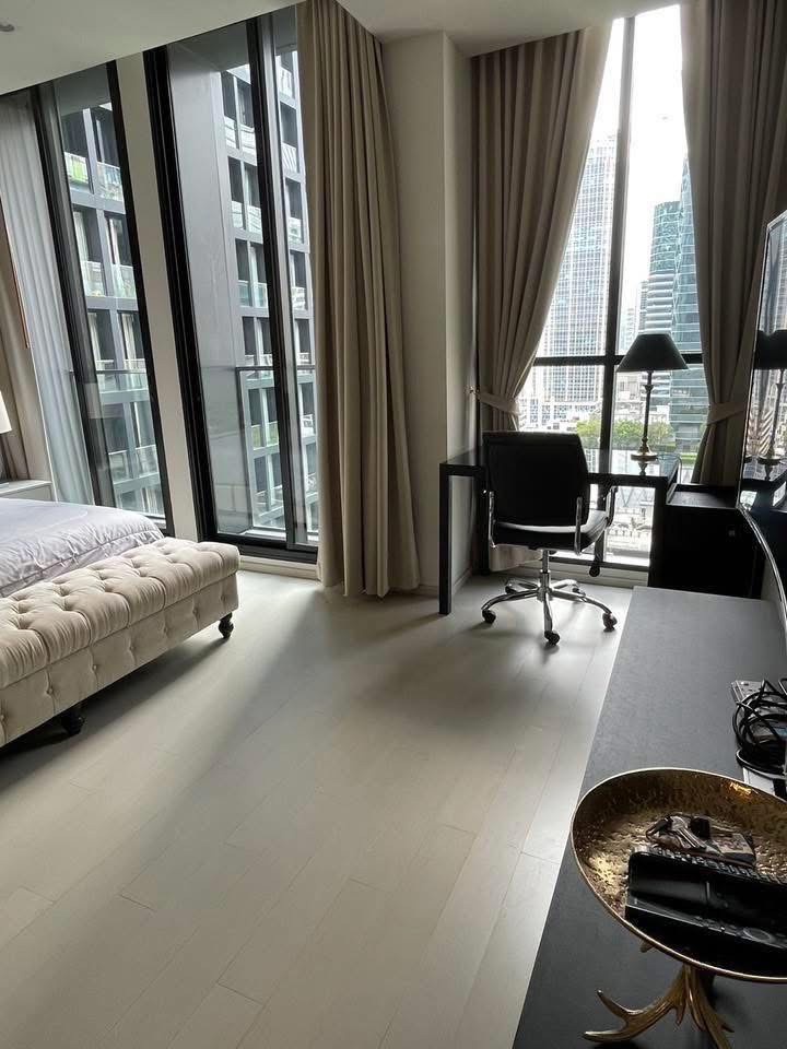 Noble Ploenchit Condominium