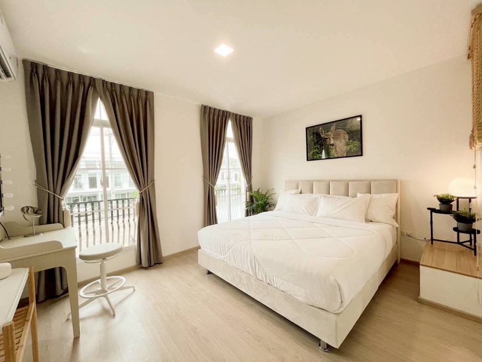 Indy Bangna Ramkhamhaeng2 联排别墅