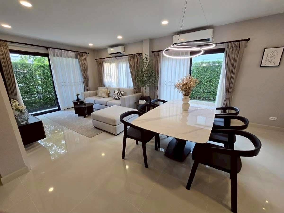 Centro Bangna 四卧190平米