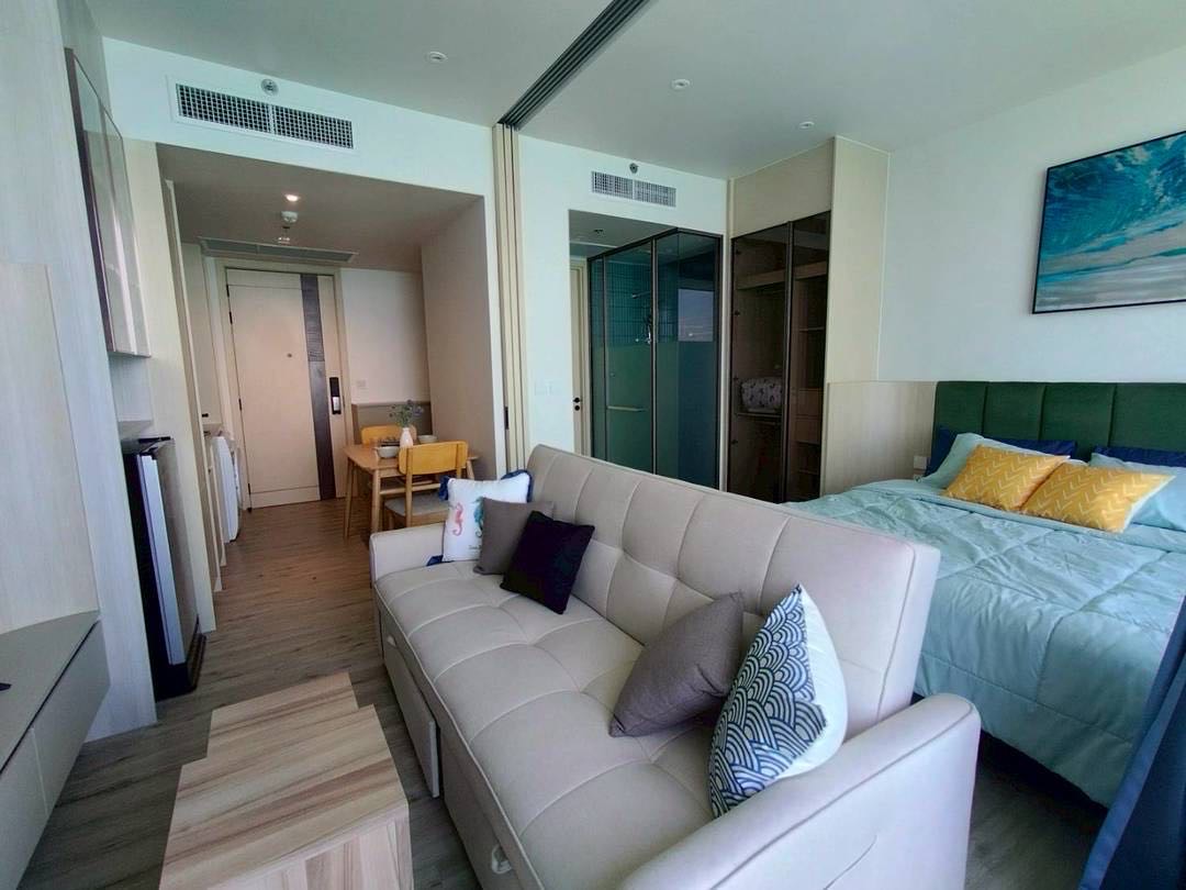 Arom Wongamat Pattaya