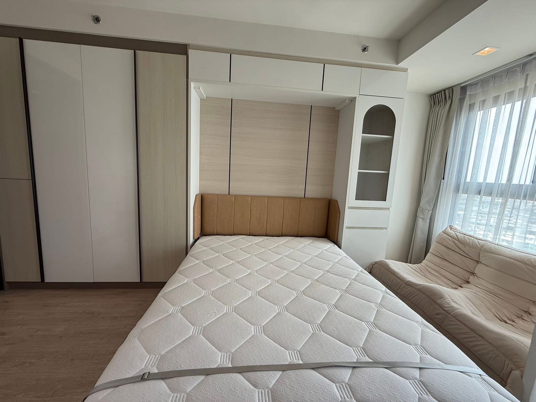 Ideo Sathorn - Wongwianyai