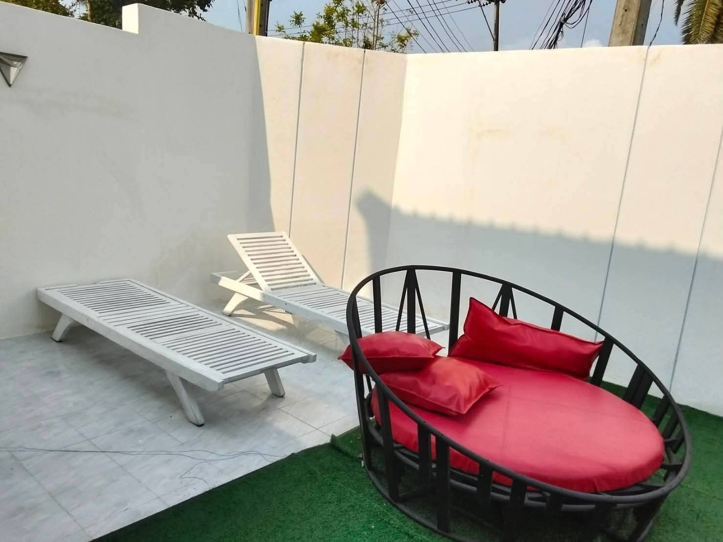 Chateau Dale Residence