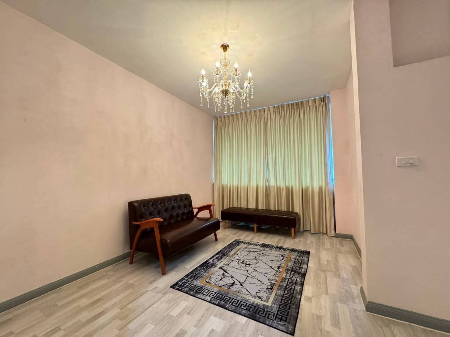 Chateau Dale Residence