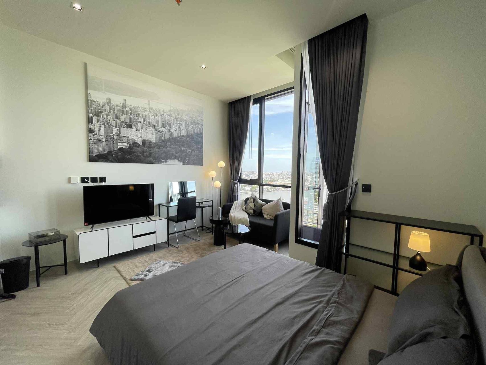 Chapter Charoennakorn Riverside