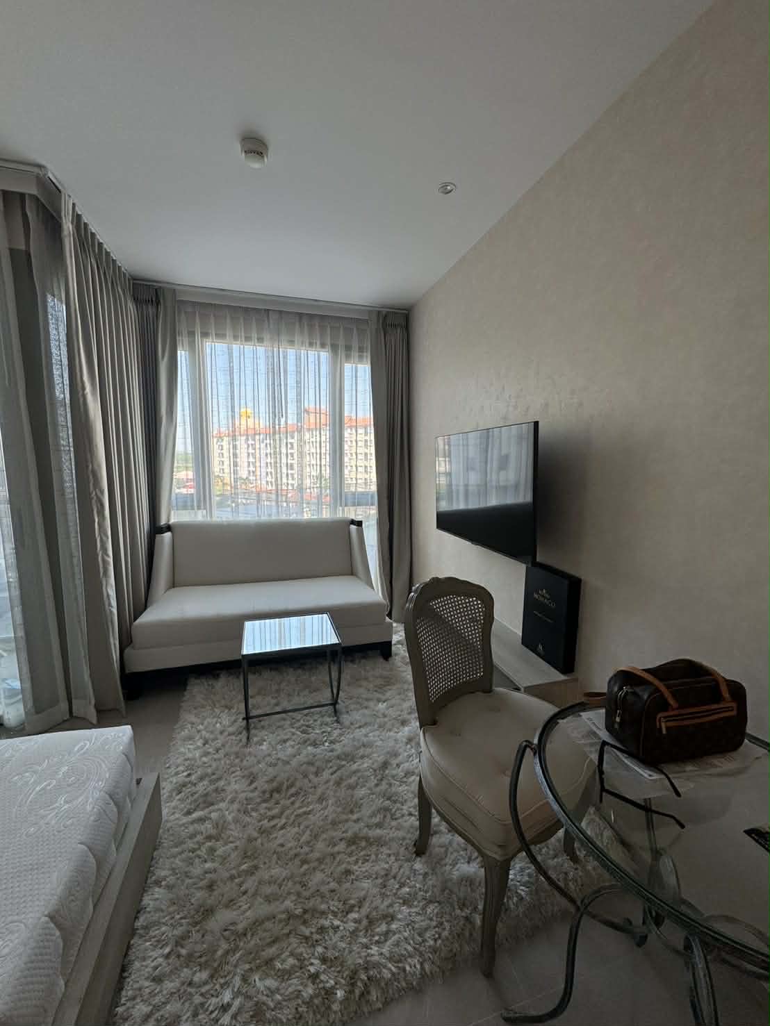 Riviera Monaco X Monthstayz