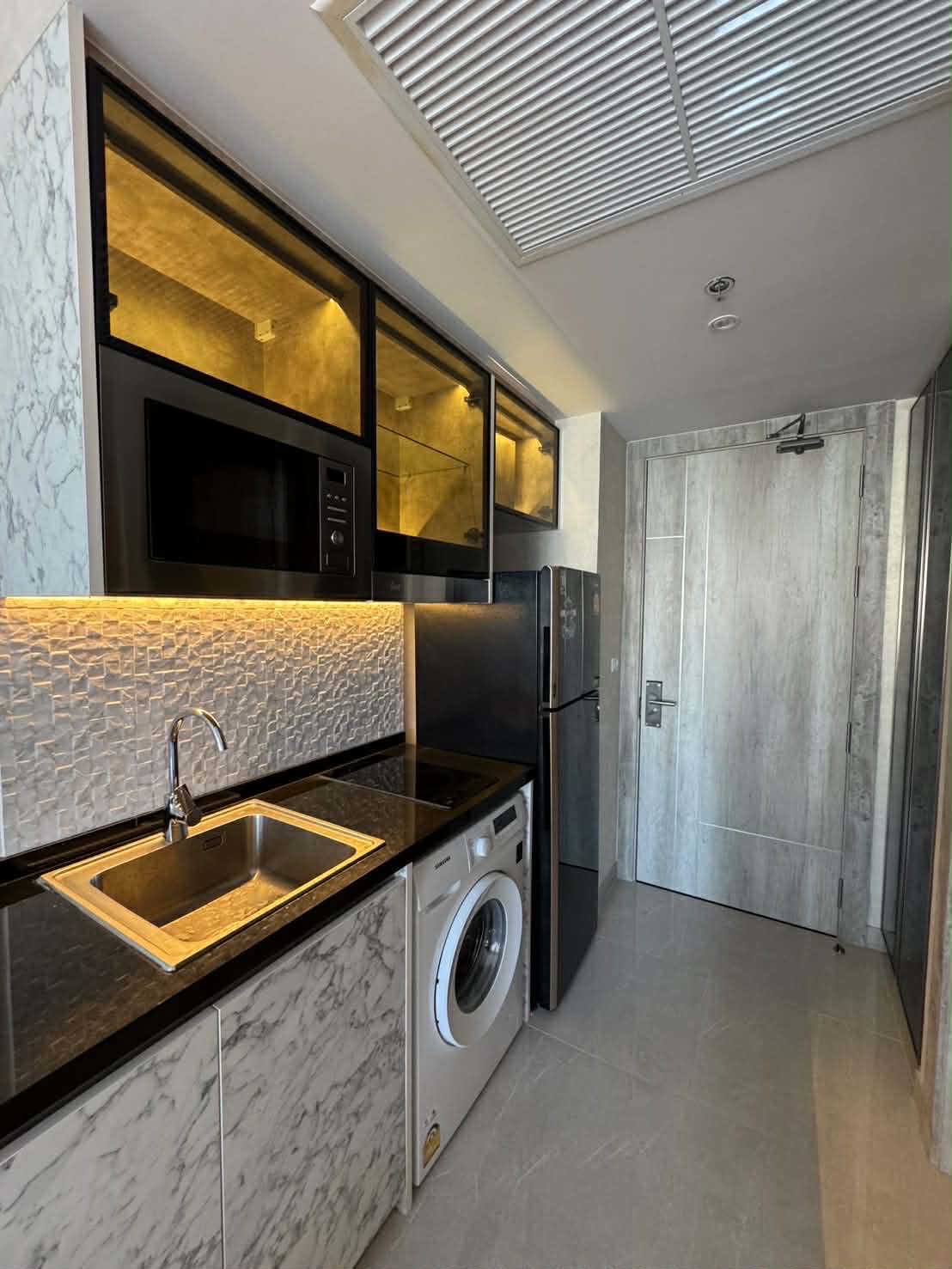 Riviera Monaco X Monthstayz