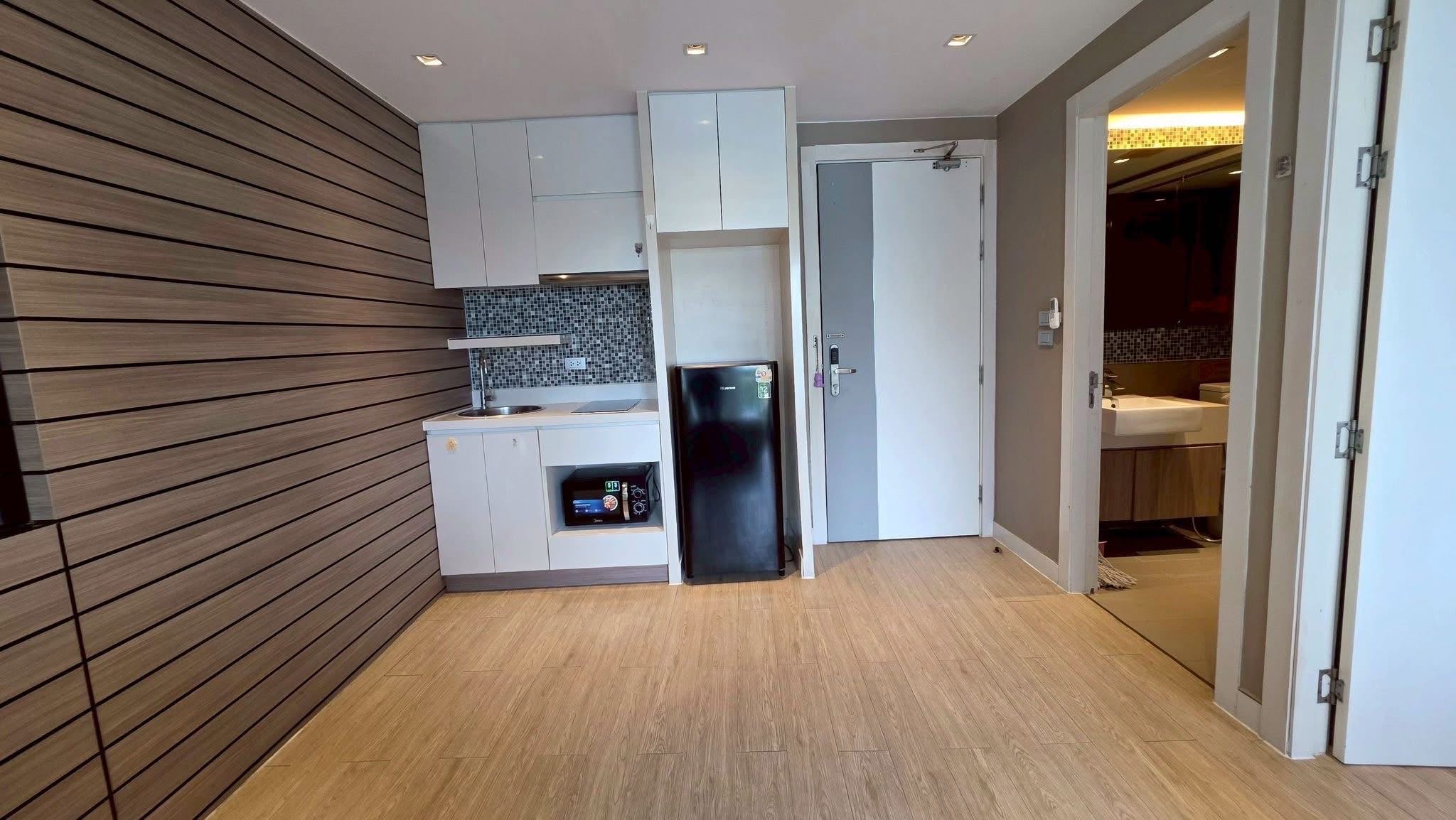 La Santier Condominium 