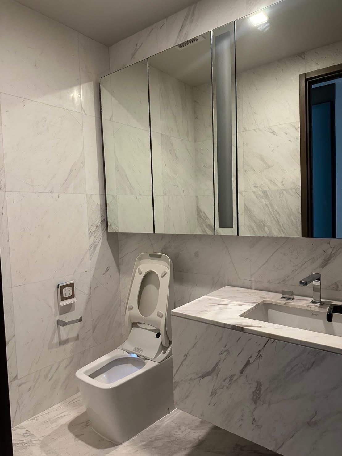 The Monument Thonglor