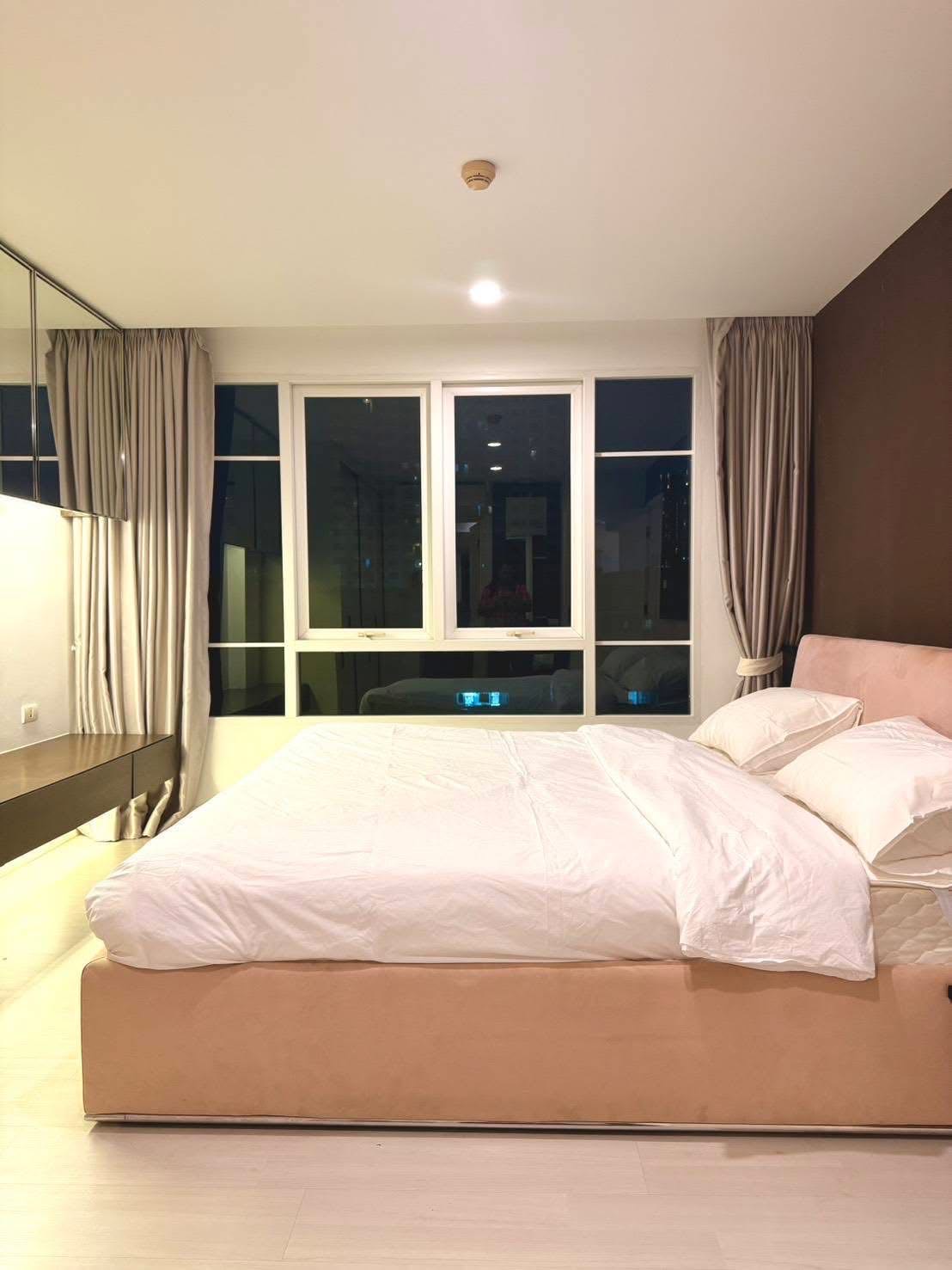 The Bangkok Sathorn Taksin