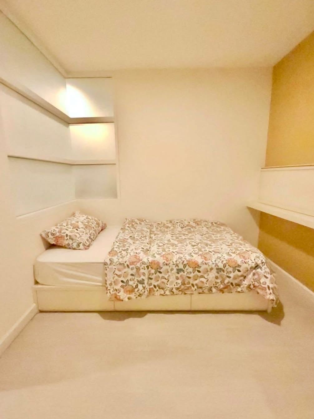 The Bangkok Sathorn Taksin