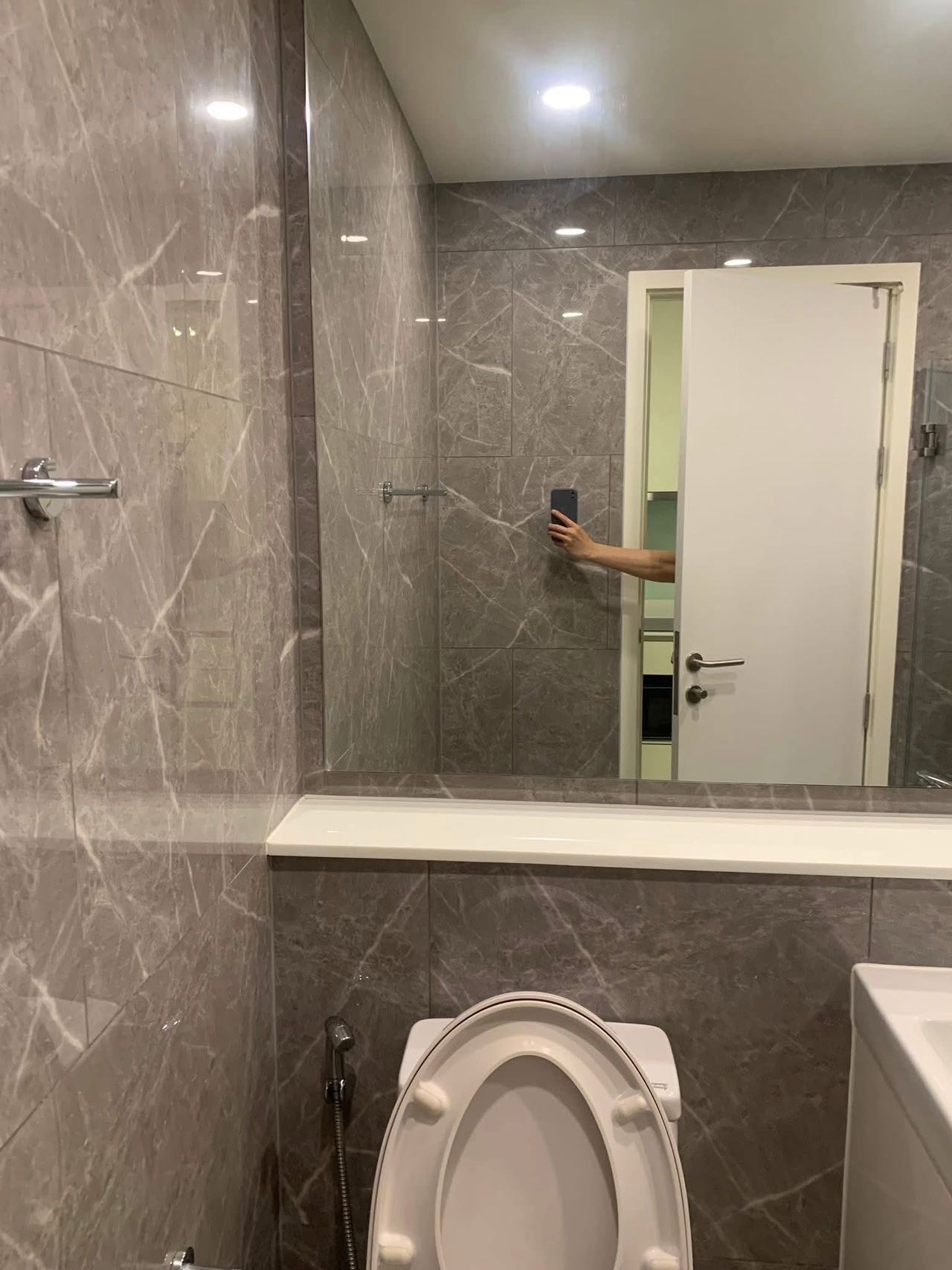 Mazarine Ratchayothin