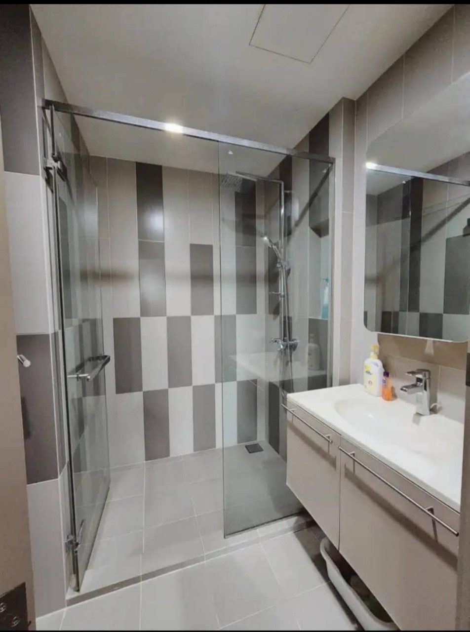 Teal Sathorn Taksin