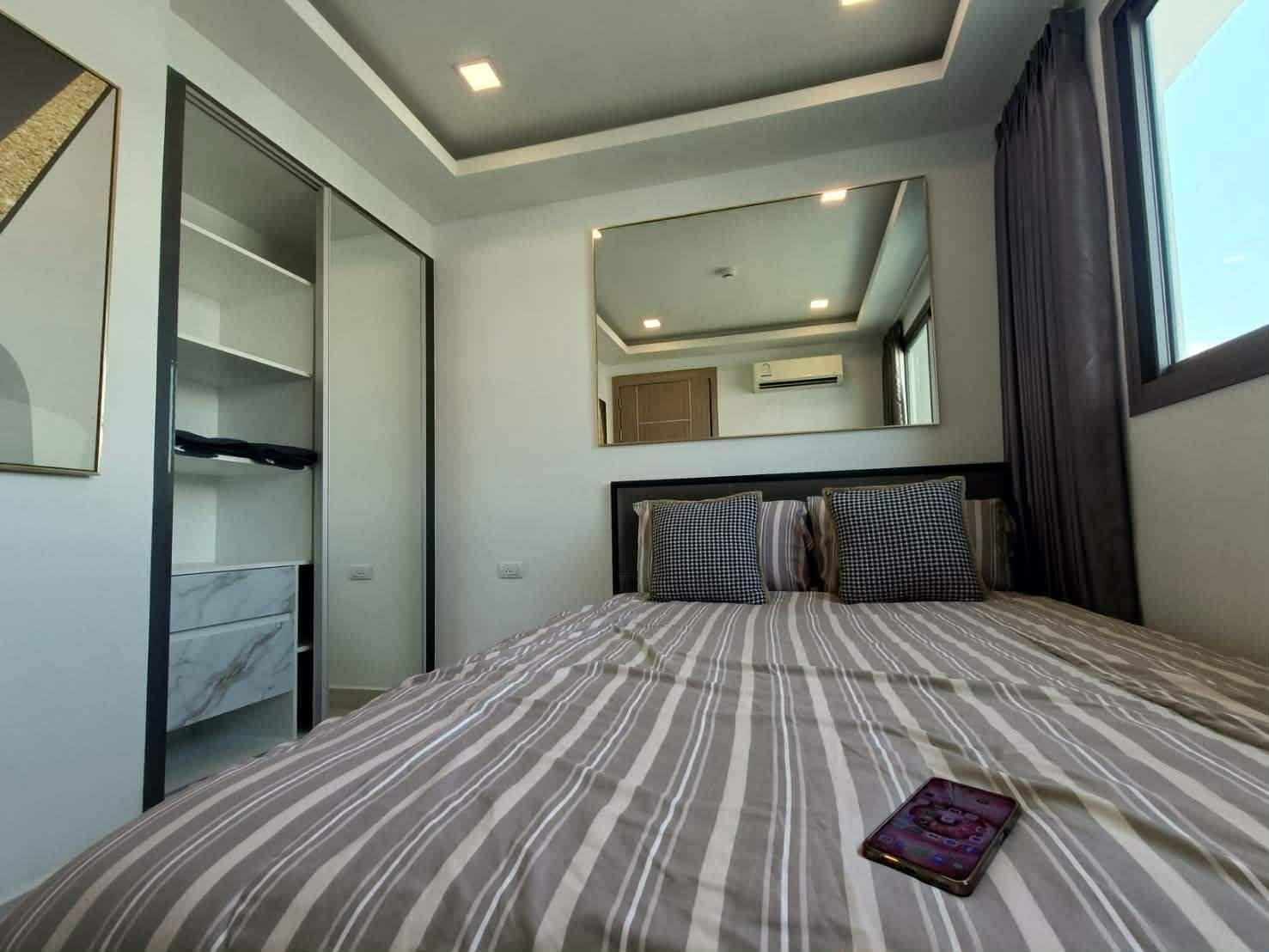 Arcadia Beach Continental