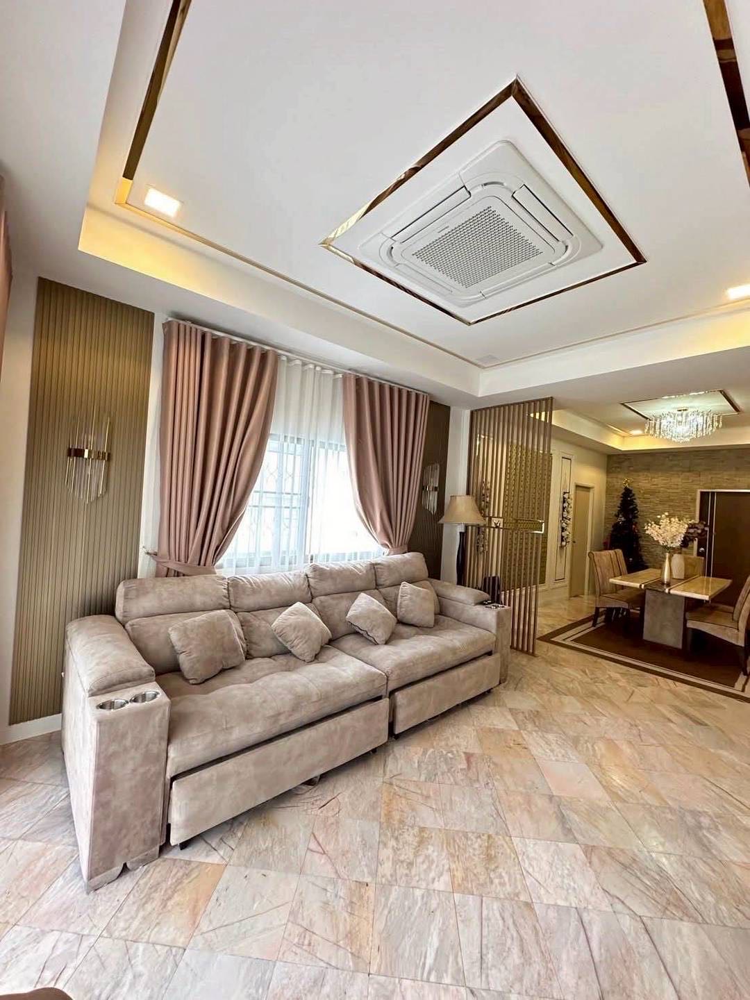 Soi Noen Phlab Wan