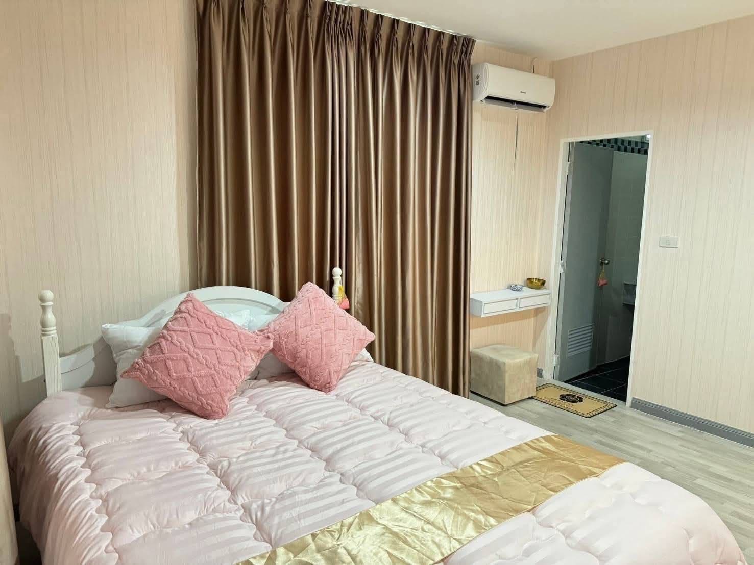 Chateau Dale Residence