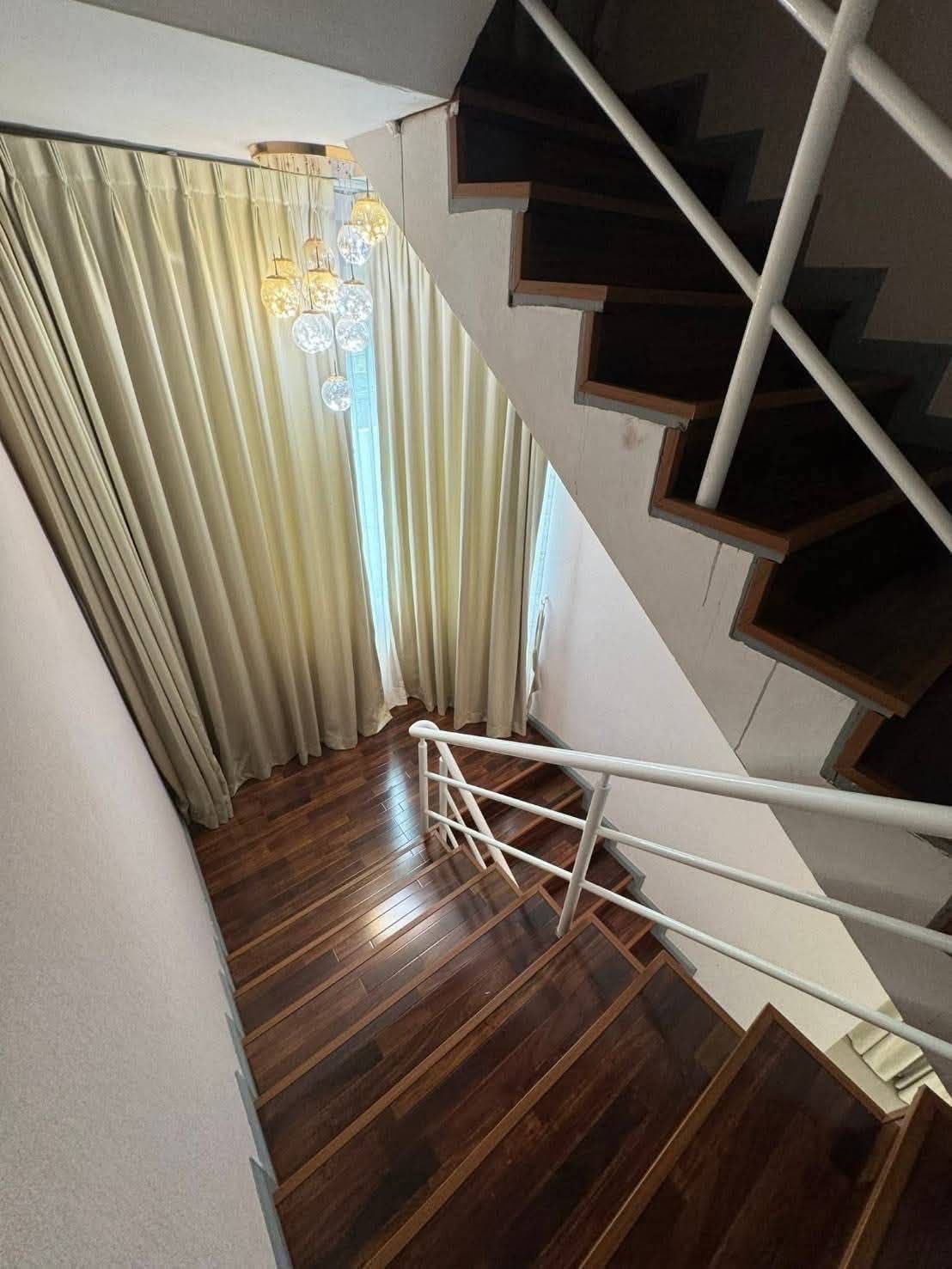 Chateau Dale Residence