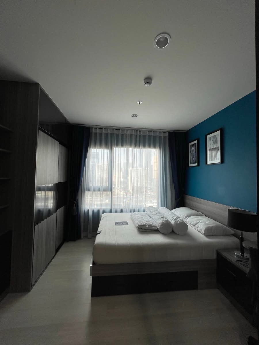 Life Asoke Petchaburi