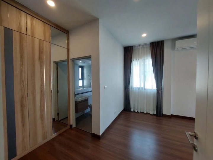 The City Thaweewatthana