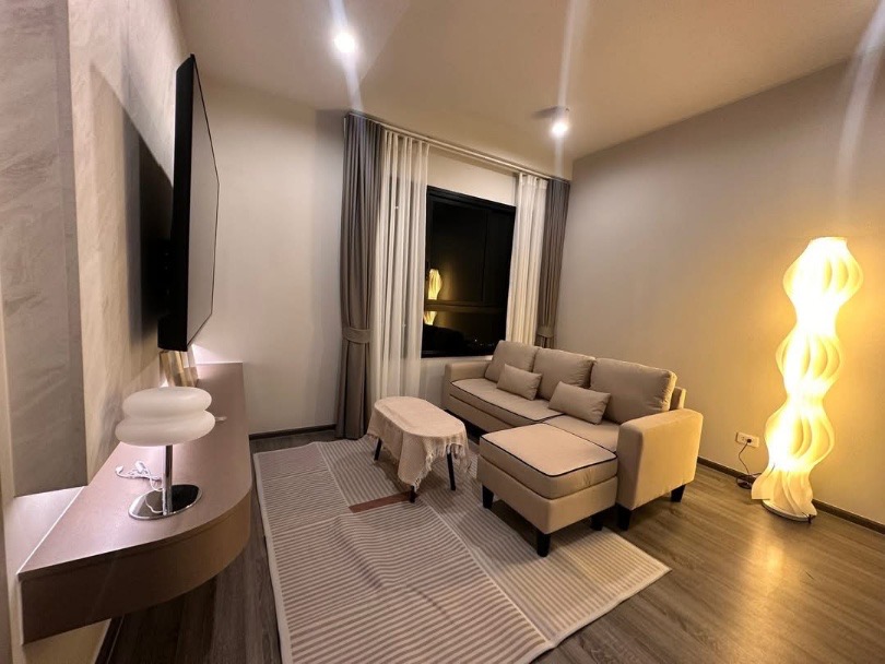 Ideo Ramkhamhaeng lamsali Station