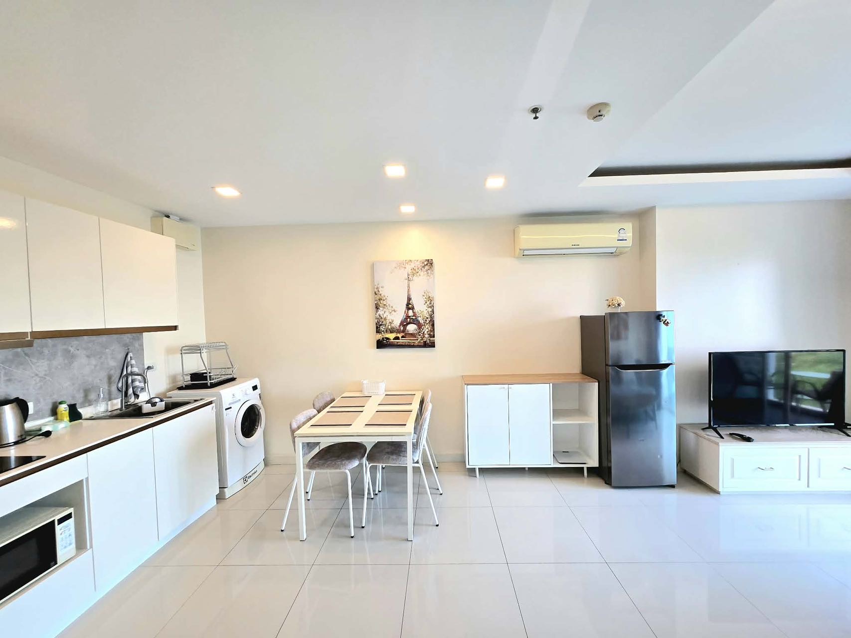 One Tower Phratamnak