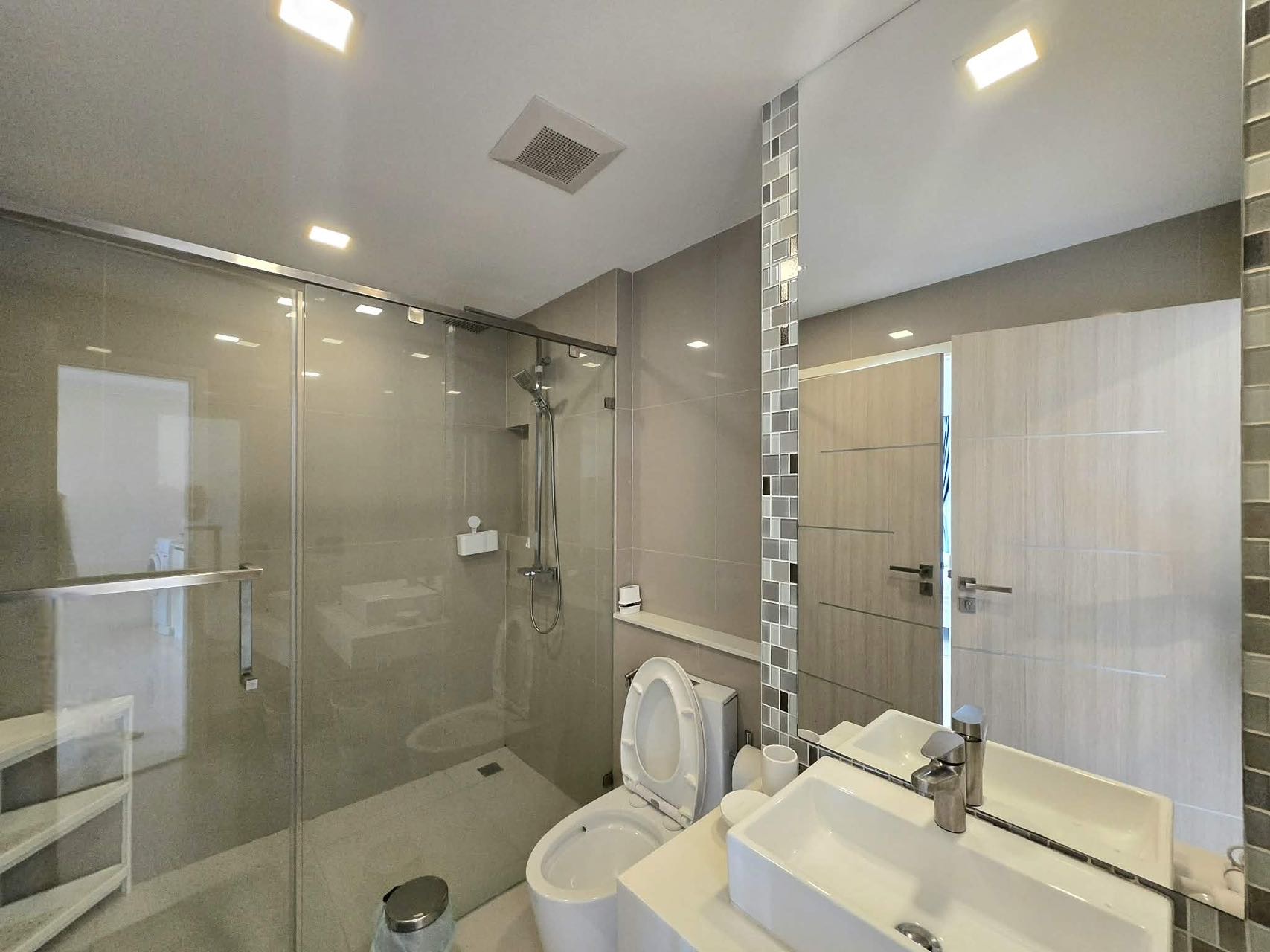 One Tower Phratamnak