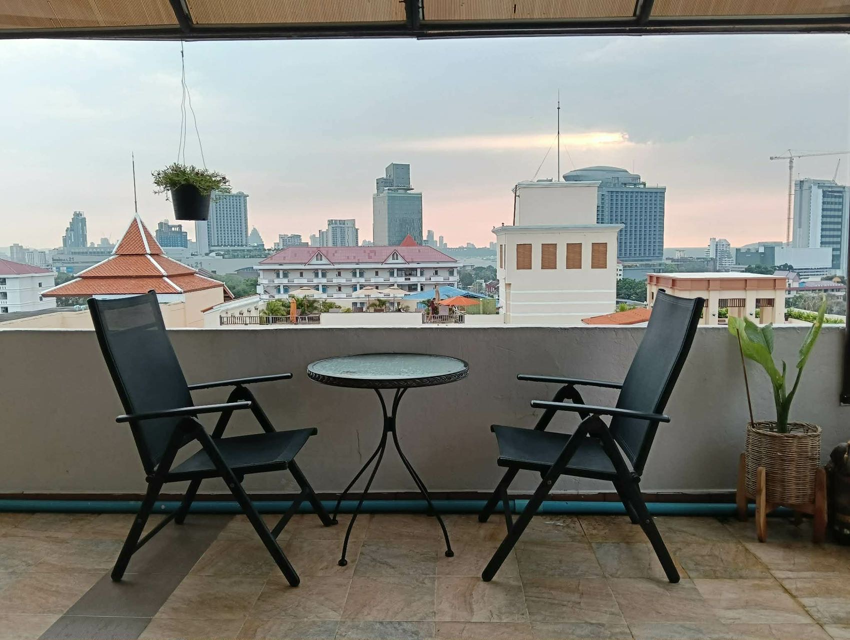 Golden Pattaya Condominium