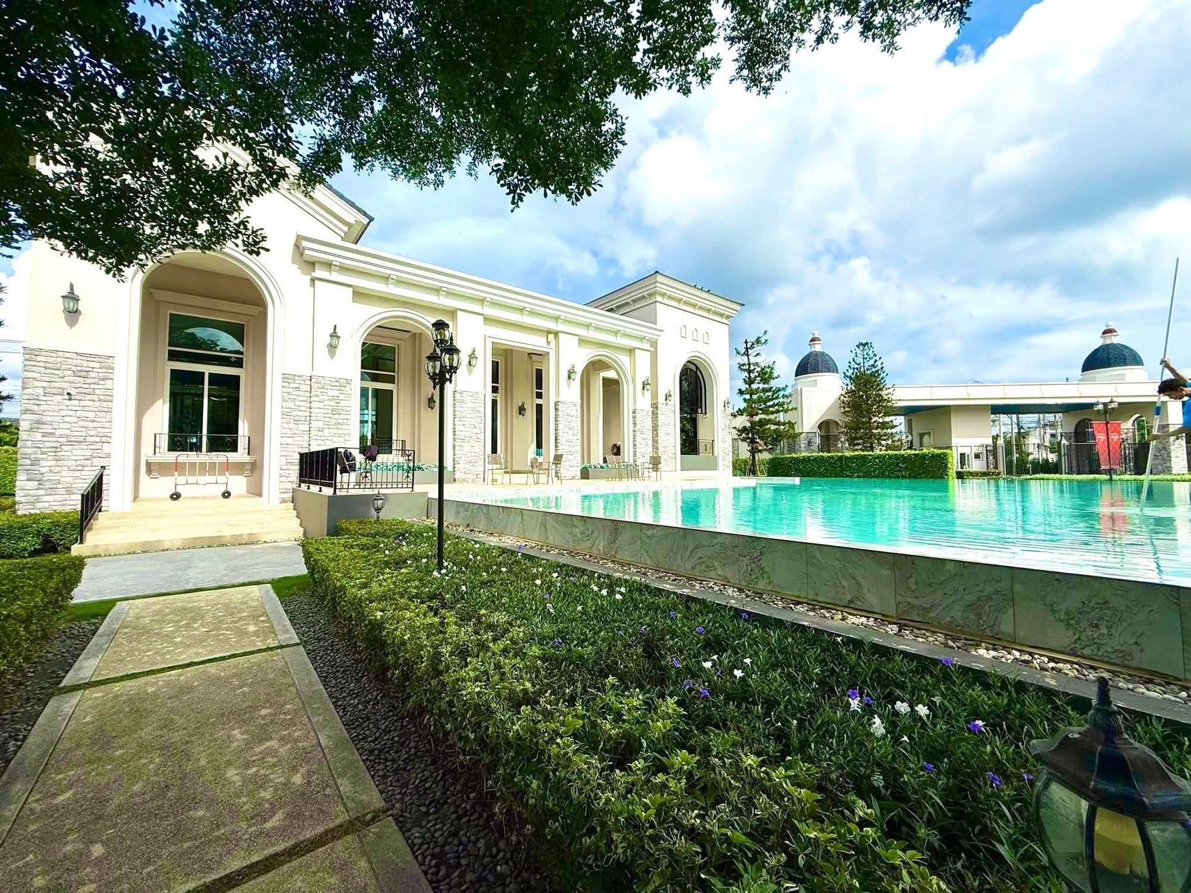 Grandio Phetkasem 81