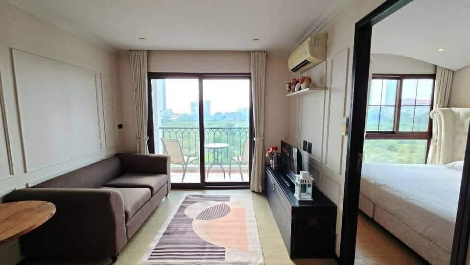 Venetian Signature Condo Resort