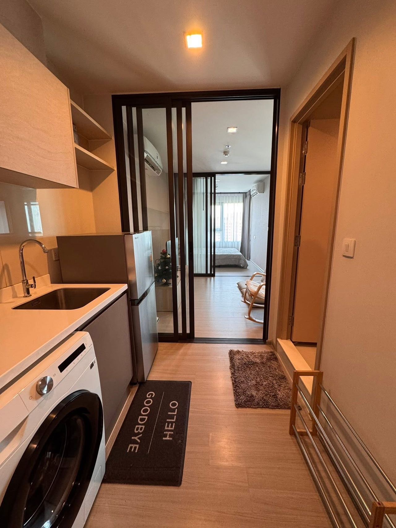 Life Sathon Sierra