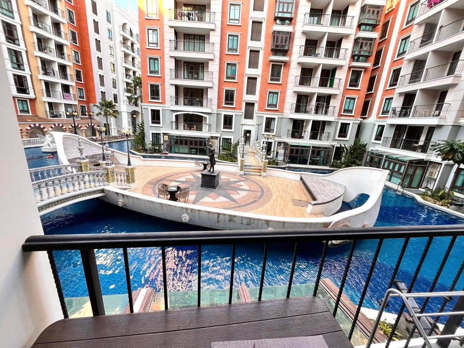 Espana Condo Resort 