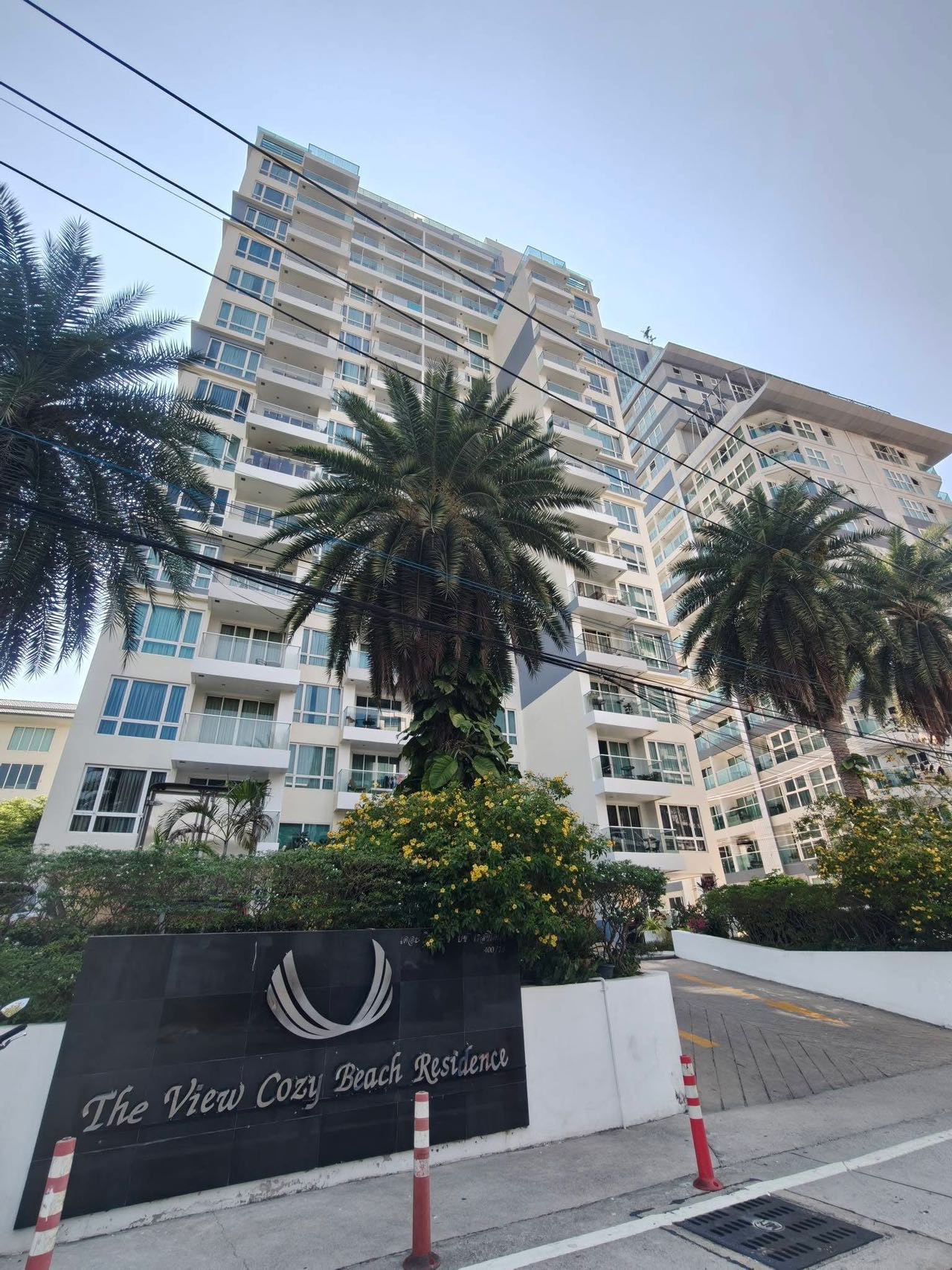 The View Cozy Beach Residence