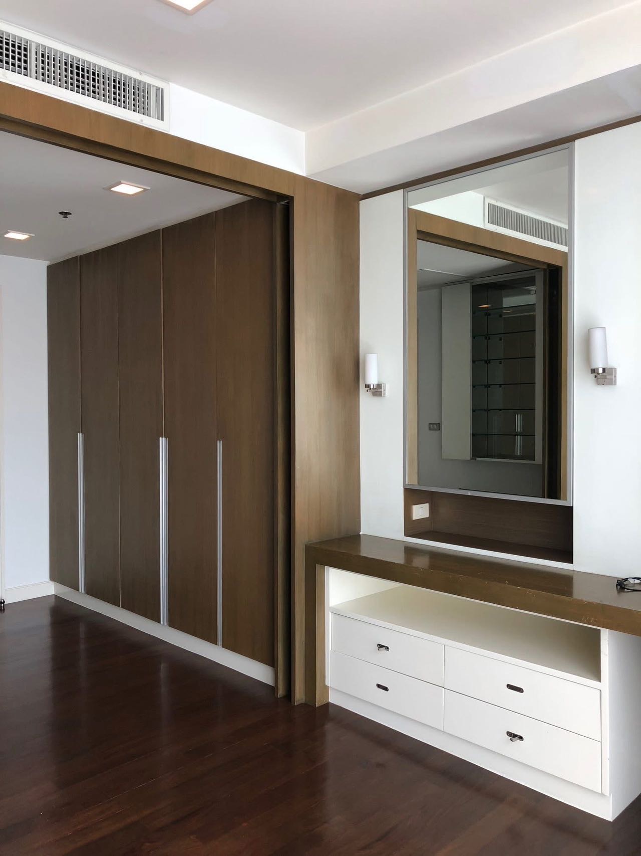 Nusasiri Grand Condo Ekamai