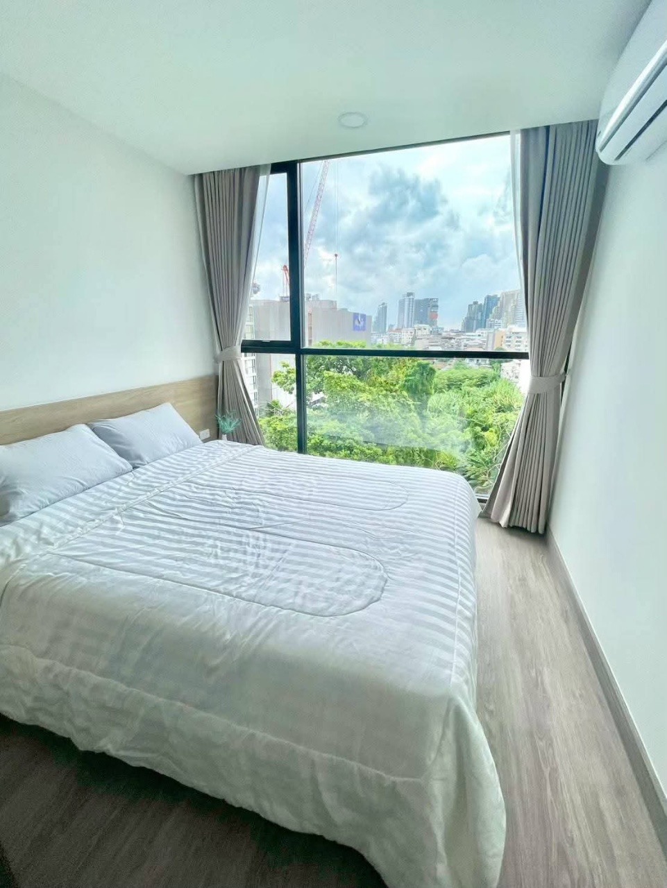FLEXI Sathorn - Charoennakorn