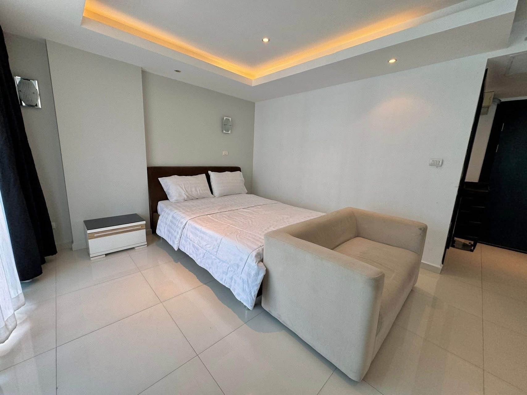 Centara Avenue Residence 